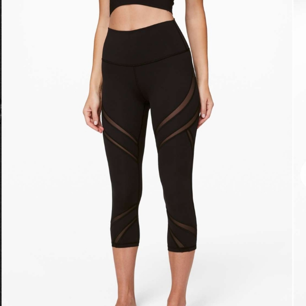 Lululemon Wunder Under High-rise Crop 21" Mesh, Black. Size 4. EUC